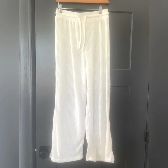 Hippie Rose Winter White loungewear set size small - Picture 4 of 8